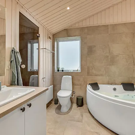 Stunning In Henne With Kitchen * Henne Strand