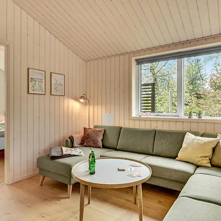 Stunning In Henne With Kitchen *