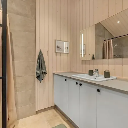 بيت للعطل Stunning In Henne With Kitchen