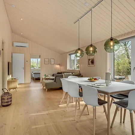 Stunning In Henne With Kitchen * هين ستراند