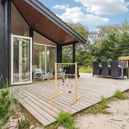 Stunning In Henne With Kitchen * Henne Strand